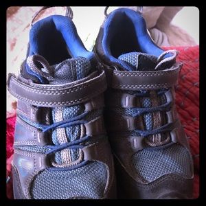 Keen kids wp size 13 shoes